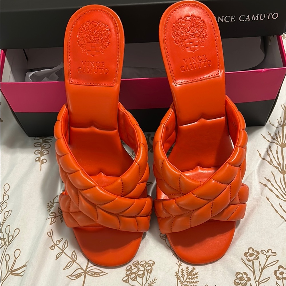 New in Box Vince Camuto Orange Quilted Heels, Size 8.5